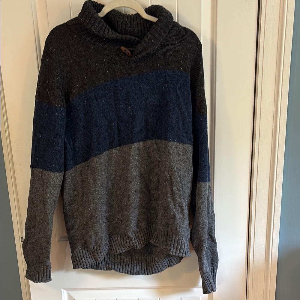 Men's Gray and Blue Sweater
